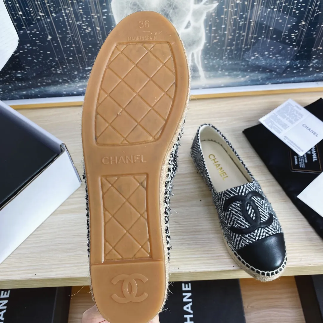 👟👟Ex-factory price 420👟👟 🌈🌈Chanel Chanel✈️2023s spring and summer new fisherman shoes😍😍Taikoo Hui purchased three pairs of original versions for development🐂🐂🤩Original versions are shipped one to one❗️❗️Code number: 34-42 (34 41 42 customized)